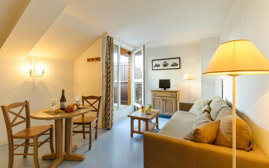 Lagrange Vacances Les Roches Douvres Saint-Briac-sur-Mer Room photo
